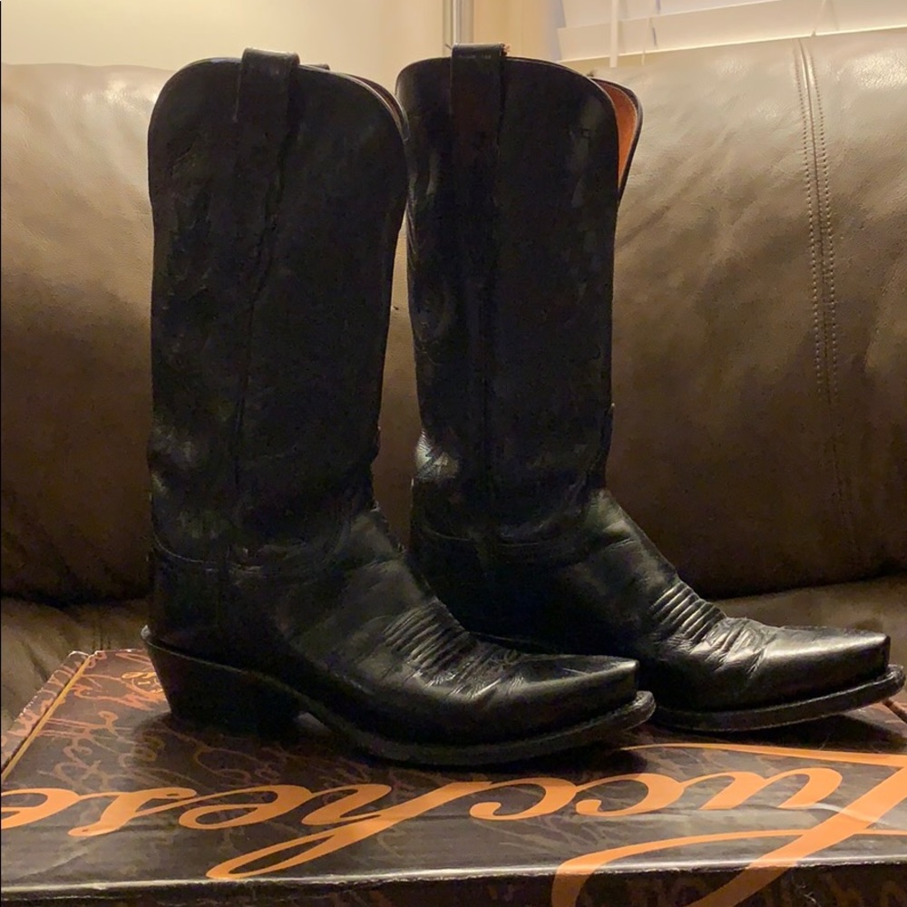Women’s Lucchese snipped toe boots